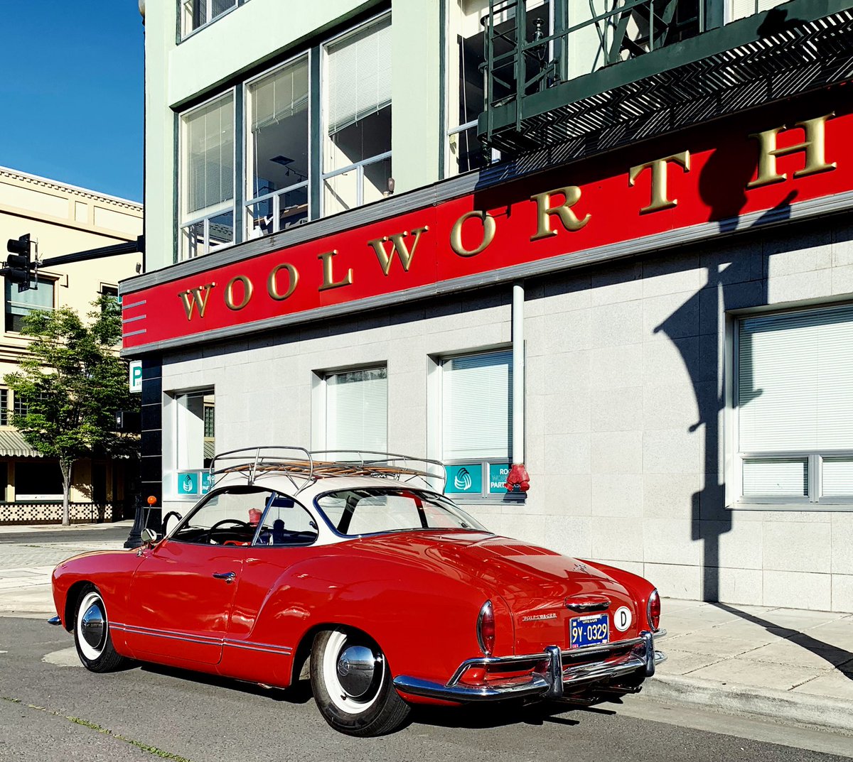 Airkewld's tweet photo. Add another #SatisfiedCustomer and new member of the #AirkewldArmy
This #KarmannGhia features a Stage 1 #PRObuiltBeam that is 4" Narrowed, equipped with #DropSpindles, PRObuilt Arms and Steering Box and oil shocks.
"Rides and handles like a dream!"
https://t.co/oDHptHxsO4 https://t.co/6rEutbzZlR