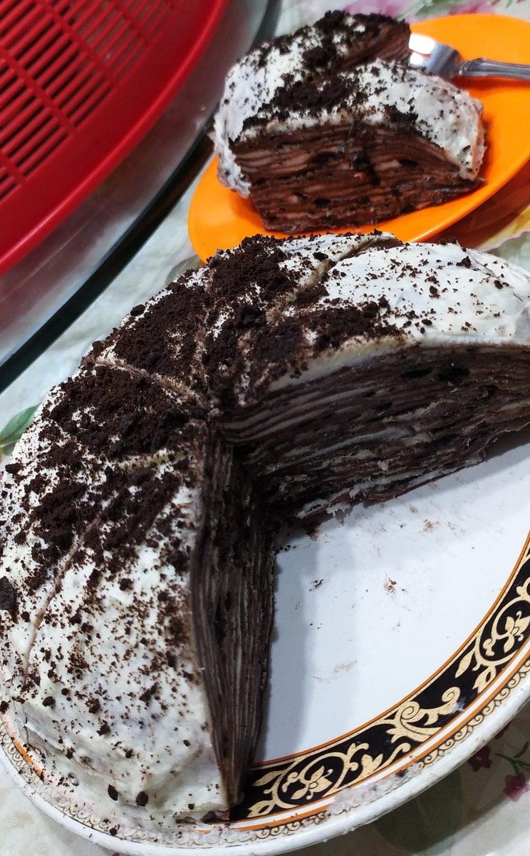 jesshorangi's tweet photo. -THREAD OREO MILO CREPE CAKE-
Sebelumnya maaf yaa, aku ga ada plan bakal buat thread iniii. Tp krna bnyk yg ngilerr dan minta resep, aku bakal coba jabarkan bahan2 dan cara buatnya secara sederhana dan mudah dipahami! https://t.co/EDWdbKlEvN