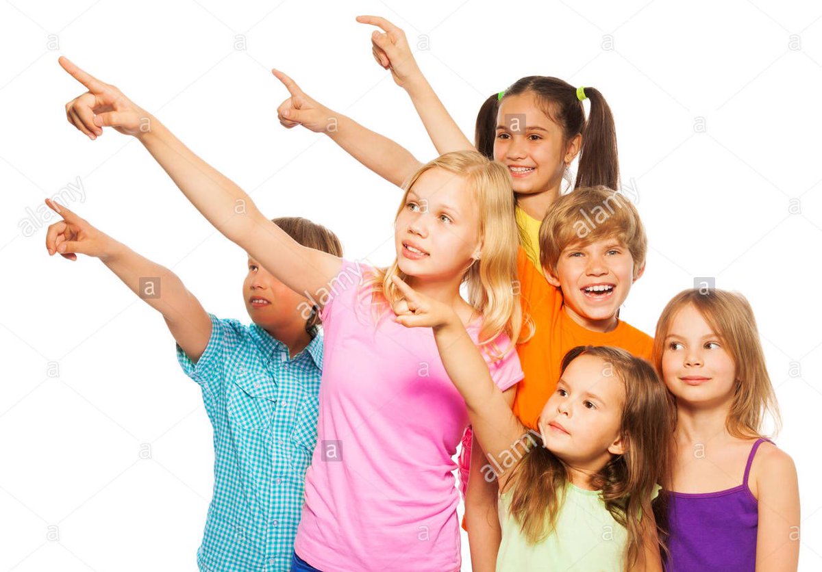 hannah_tbhh's tweet photo. who is carrying the 10th anniversary on their back? ❤️ #10YearsOfOneDirection https://t.co/BeIc8syoq8