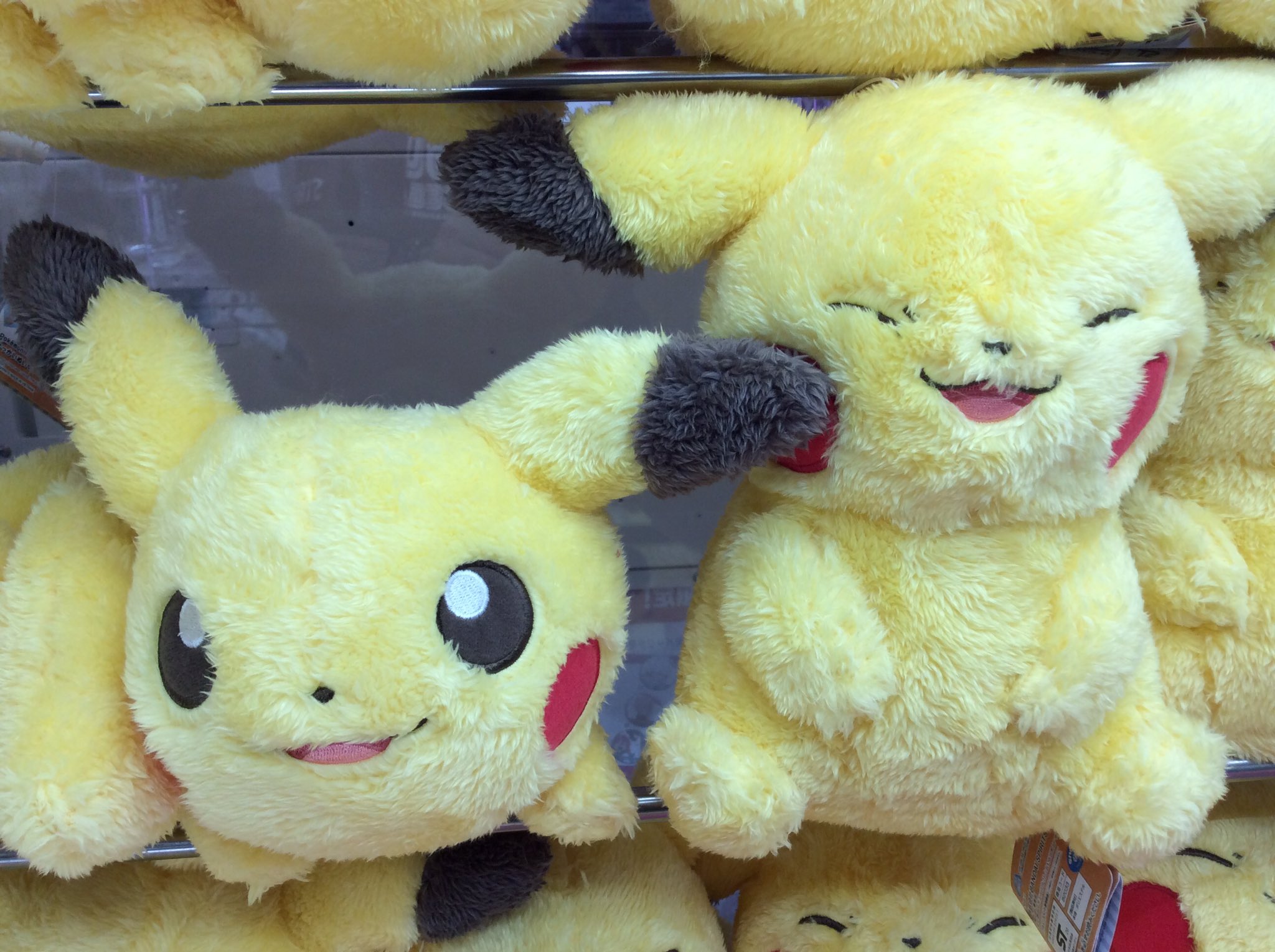 クラブセガ新杉田 Twitter पर 新景品入荷情報 Pokemonlife With Pikachu でっかいぬいぐるみ ピカチュウ 入荷しております にっこり笑顔のかわいいピカチュウです ポケモン T Co Qqvx3iqrv9 Twitter