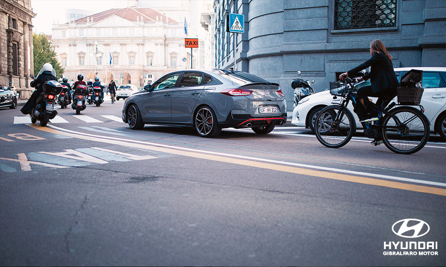 GibralfaroMotor's tweet photo. No solo su diseño, su rendimiento también expresa pura fuerza y distinción ⚡️ Distínguete sobre los demás con el modelo  #i30FastbackN https://t.co/grRIThtTQF