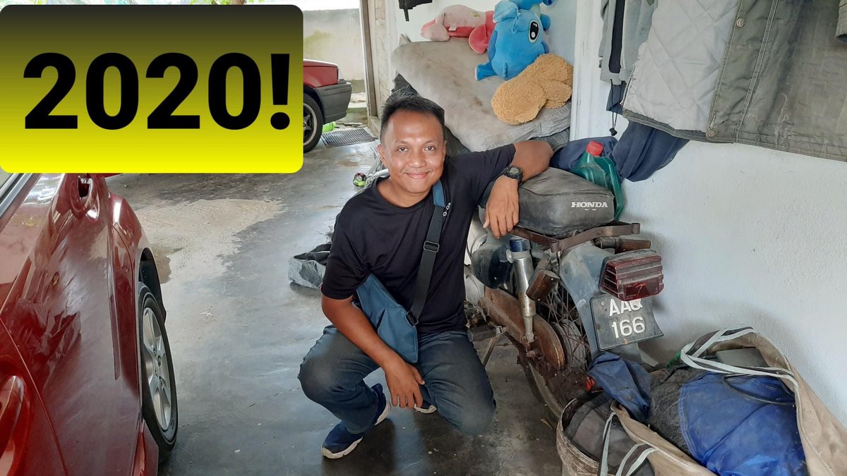 BikersRanger's tweet photo. Kadang orang main moto bukan sebab nak kejar king, sebab moto rare atau sebab nak laju. Cuma kenangan masa muda untuk bekalan memori hari tua π€π»π€π»
FB Azlan Ramli
#thebikersranger #bikersranger #TBRraretrok #SanggapThrottle #Honda #C70 #Petak #hondacub #Kapcai https://t.co/mHymUEFnub