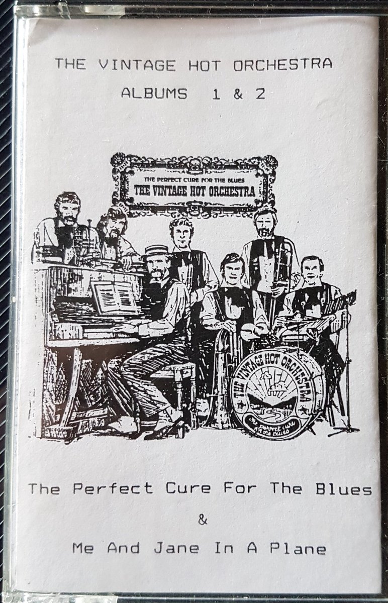 NorfolkFlyer100's tweet photo. The Vintage Hot Orchestra from Norwich England. #Vintagehotorchestra #Norwich #TradJazz #Norfolk #England #JazzClarinet #Clarinet #Trumpet #10Bells #NorwichJazz #Gerrysalisbury #PeteOxborough #Dixiemix #ColinBurleigh #SeanMoyses #Edmondhall https://t.co/tiREzInZdw