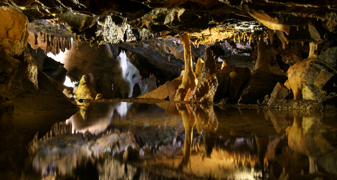 VisitWiltshire's tweet photo. We are thrilled to hear that @CheddarGorge_ just over the Wiltshire border is #reopening from 27 July.
#KnowBeforeYouGo - Find out more & plan your trip ➡️ https://t.co/Lkc7EbkCjK
#timeforwiltshire #FindSpace #StaySafe https://t.co/8yXqQ1ID8Z