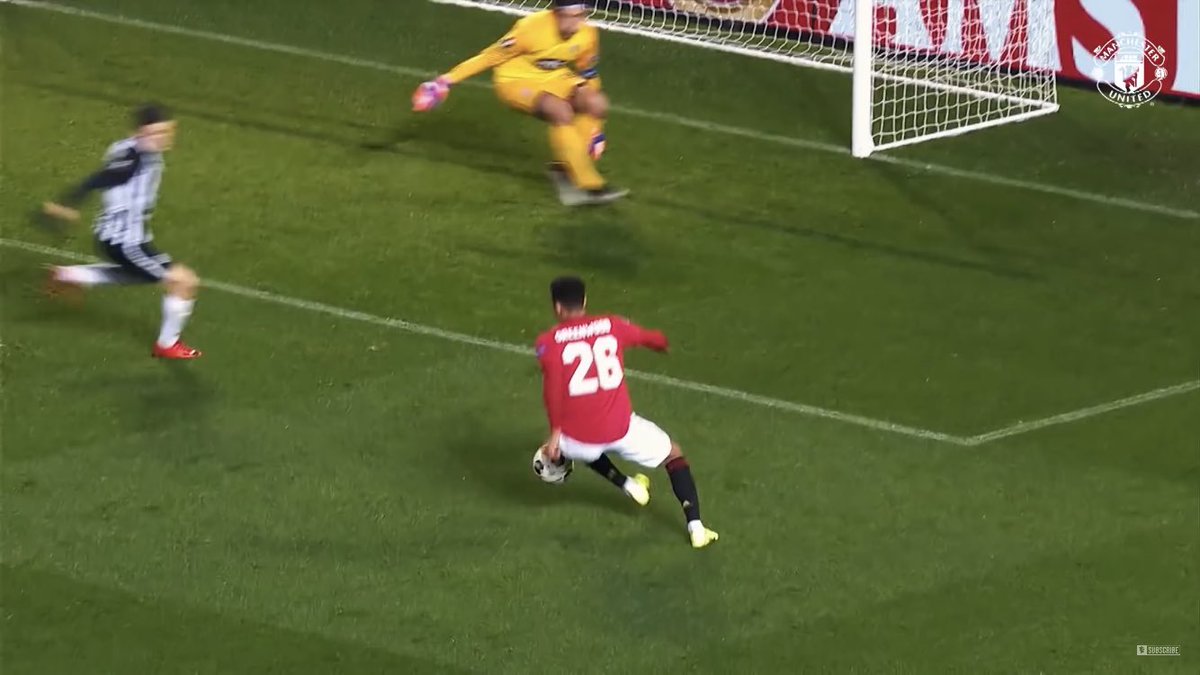 We can also see it in action versus Partizan. Due to the poor defensive situation, the defenders and the keeper are already off balance. The extra touch allows Greenwood to make up his mind to shoot back across the goal as both defender and keeper are fully committed.