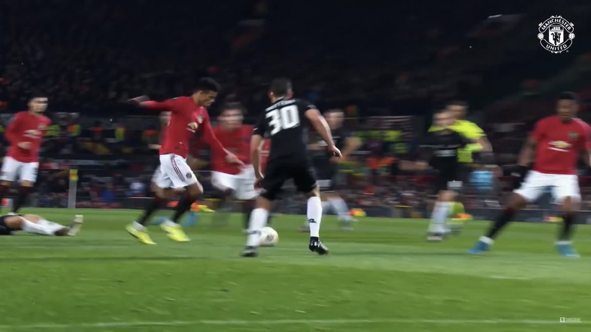 Versus AZ Alkmaar, we see the touch again. When Greenwood is central, the touch (at about 45°), creates more of an angle to shoot across the goal; his favoured shot on the left foot.