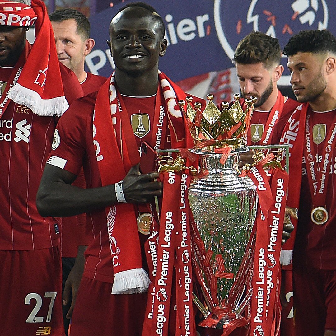 Happy for this fella - Sadio Mané - a wonderful player and better man. I’ll never forget him taking time to have a chat with me (until Kouyaté called him away to salute their fans🙈) But come the press conference, first things he says; “Let me answer my Zimbabwe friend first.”☺️