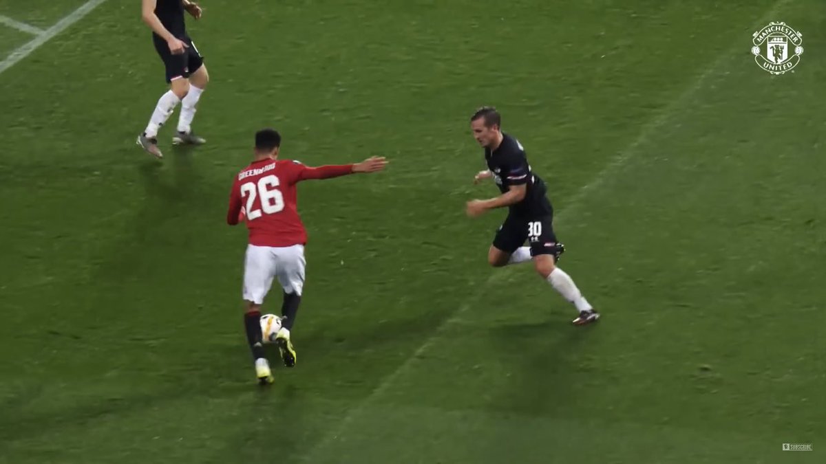 Returning to the AZ Alkmaar game, here is another one that was pulled near post, after the specialist touch:
