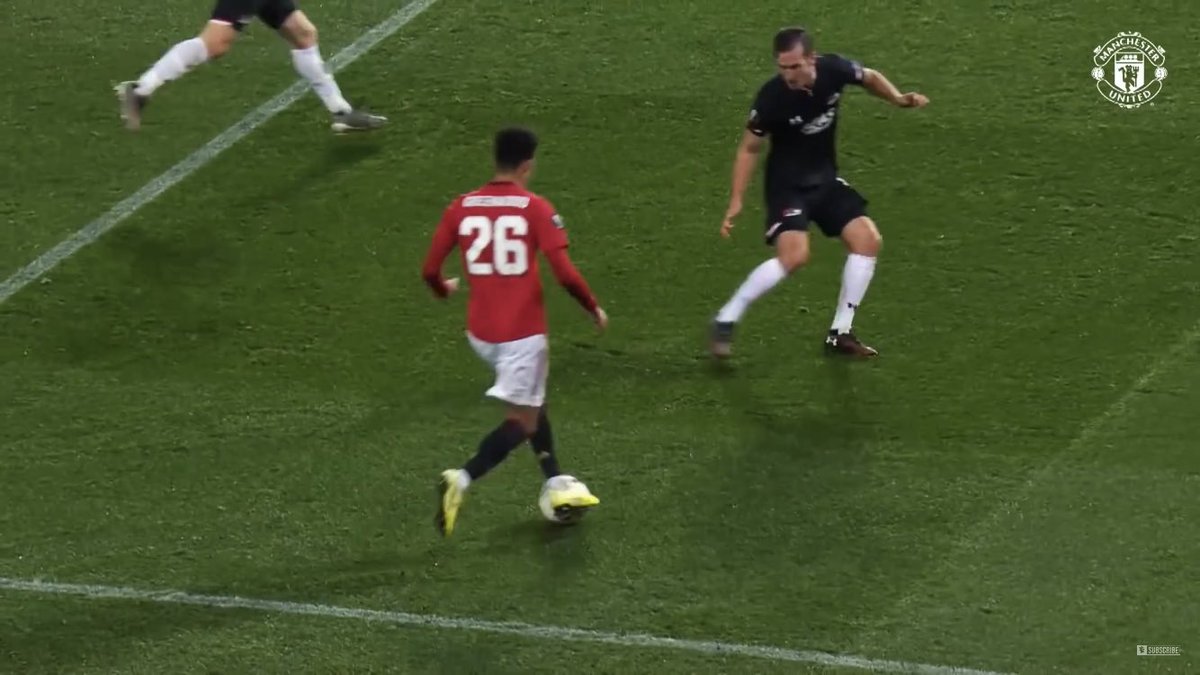 Returning to the AZ Alkmaar game, here is another one that was pulled near post, after the specialist touch: