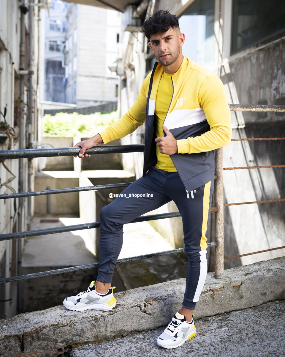 SevenShopOnline's tweet photo. 💛💛Para los fanboys de #11Degrees este conjuntazo👉 Pulsa sobre la imagen para comprar
---
🛒https://t.co/3pljCXPhKM
📍C/ Cruz Gallastegui Nº 20 #Pontevedra https://t.co/NtJ7vWli4P
