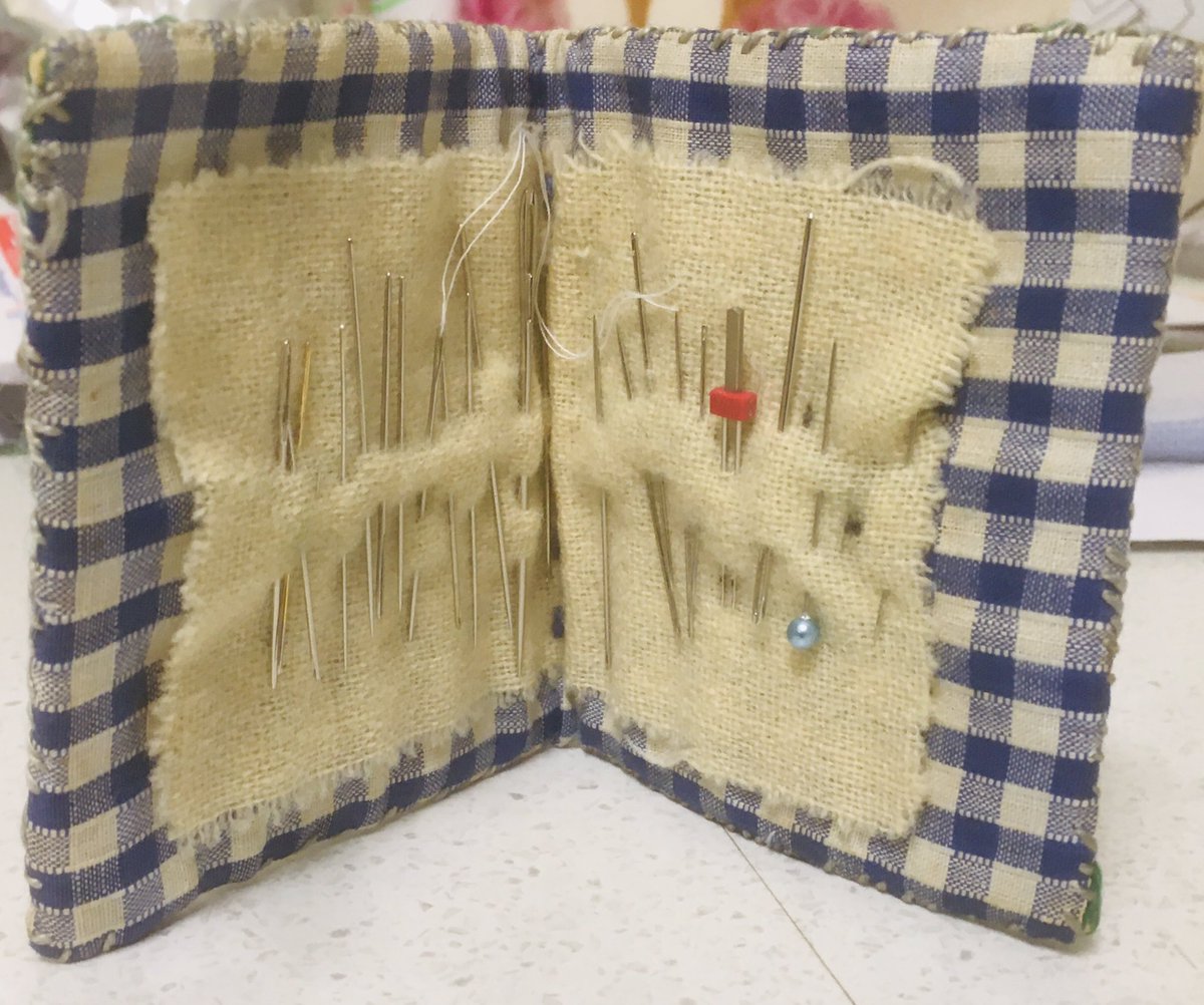 TheFoodGranny's tweet photo. @HandKnittedLove @MaryDenise22 @AAC_Donna ladies instead of doom & gloom, thought you’d appreciate these photos of a needle case I made in primary school 60yrs ago. Not one stitch unravelled #standingthetestoftime https://t.co/zKDrj0VYmx