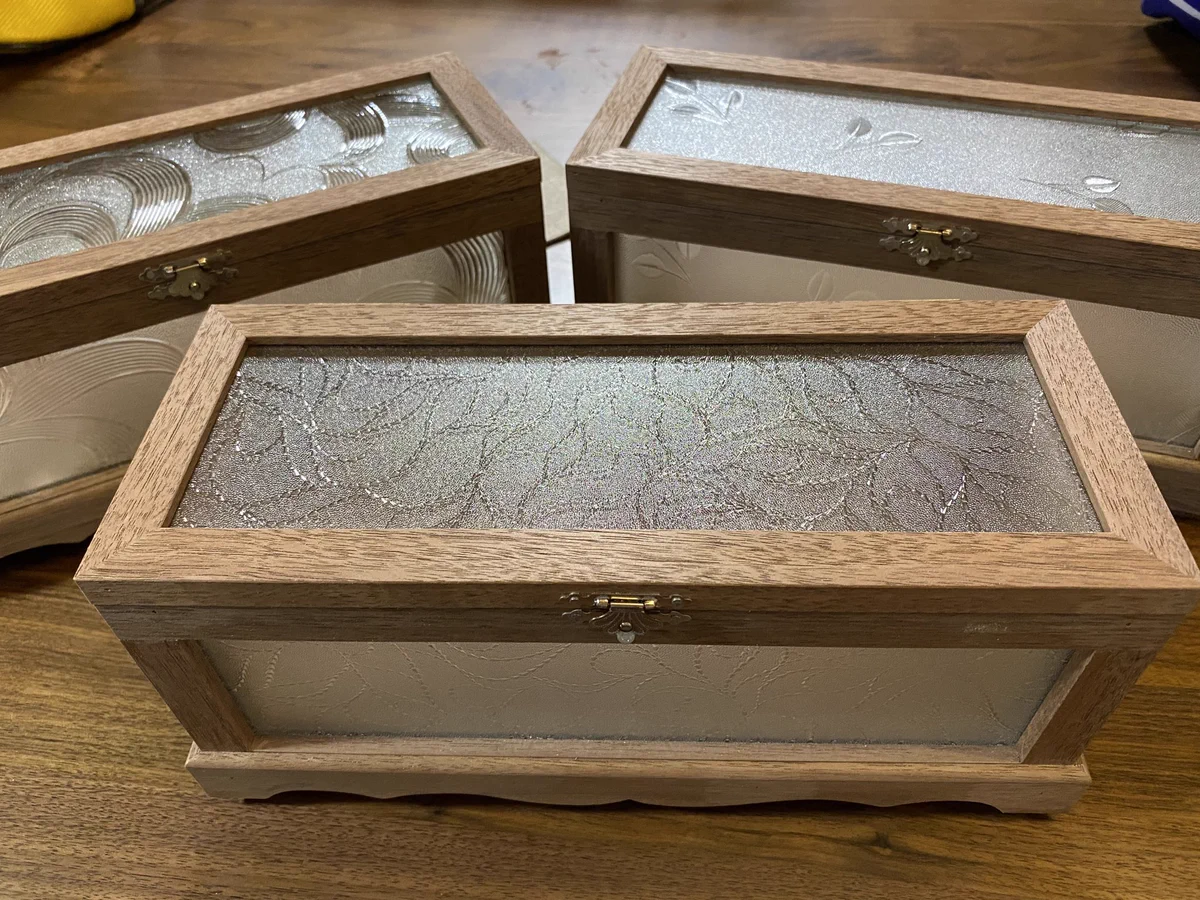 思い出を形に残す！解体するお家の一部を使って作った素敵な小箱！