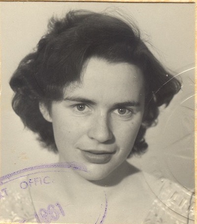 She married Dad in 1956. In 1957 had her 1st baby when she was 20. Then two years later another, then the next year another. By these photos (1961 -age 23) she was boarding a ship to take her 3 kids to live in Malaysia, while Dad was stationed there. She had her 4th baby there.