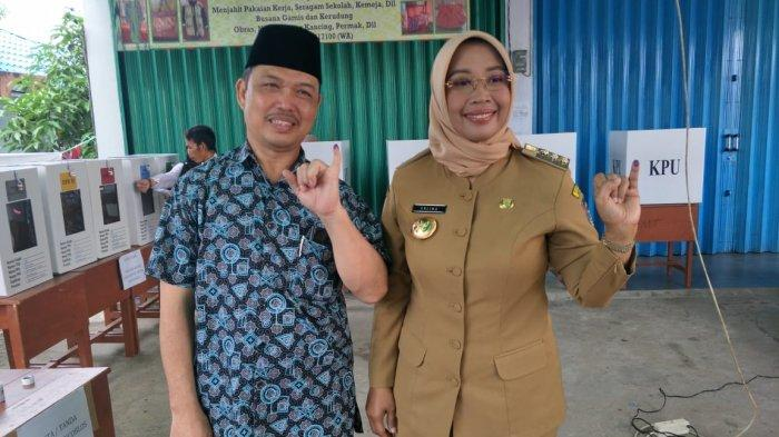 24. Wakil Gubernur Kalbar, Ria Norsan beserta Istri (yang menjadi Bupati Mempawah), adik dari Ketua DPRD Mempawah
