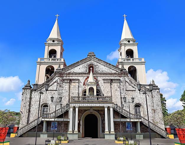 TourPromotionPh's tweet photo. Our Lady of Candles Parish Church, Jaro, Iloilo.
#PinasMuna #travel #wowph #choosephilippines #VisitPhilippines #itsmorefuninthephilippines https://t.co/GSpjZXNfjn