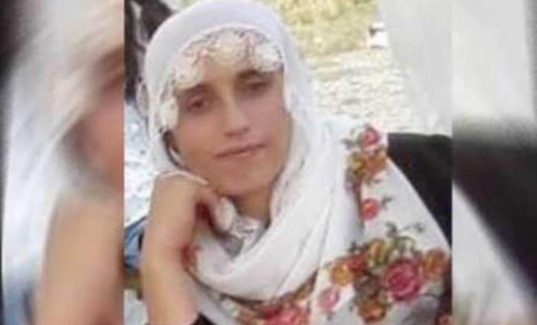 Eşinin kardeşi tarafından tecavüze uğruyor, eşi tarafından altı çocuğunun önünde, 7 aylık hamile iken öldürülüyor. Tecavüzcü serbest bırakılıyor. 
Susmayın. Öldürülen her kadının sesi olmak zorundayız!
#FatmaAltınmakasaSesOl