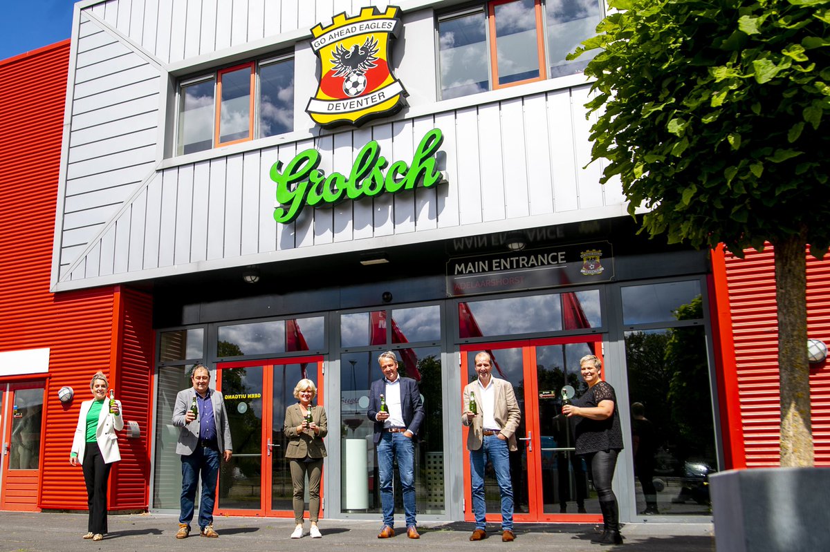 RoyalGrolsch's tweet photo. Koninklijke Grolsch en De Klok Dranken verlengen samenwerking met Go Ahead Eagles. ‘We zijn trots op onze jarenlange samenwerking en hebben besloten om de club ook in deze bijzondere tijden te blijven steunen’, zegt Jacco Potkamp. https://t.co/z0pdjShoso https://t.co/NUciNr8Hi6