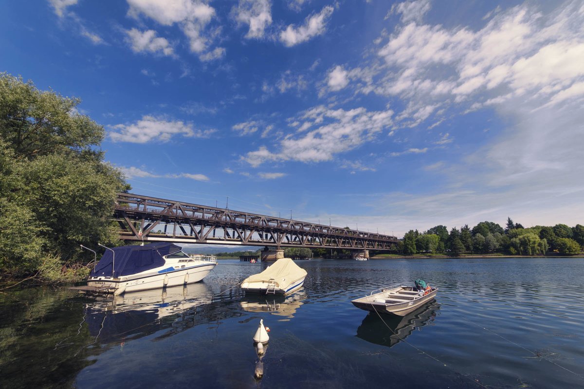 stresabiz's tweet photo. On the shore of the #Ticino #river where the #LakeMaggiore ends, refined #duplex #apartment situated in an #historical #Liberty style #villa of the 1910. #stresaluxuryrealestate #PapurelloLuxuryRealEstate  #italiannetworkrealty #realestate 
Visit: https://t.co/O1HOykdEhE https://t.co/ndtBFy0WKI