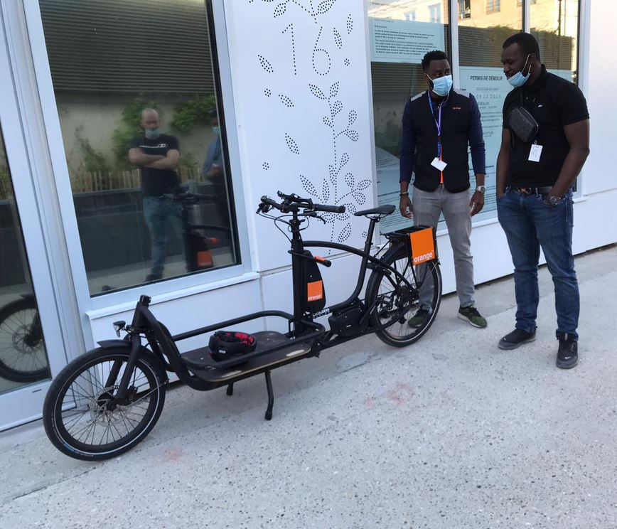 Rencontre ce matin avec les #techniciens #Orange du département #intervention et #reseaux du site de Beaujon <a href="/Paris/">Paris</a> pour co-construire les nouveaux modes de  #deplacements respectueux de l'#environnement  <a href="/OrangeIDF/">Orange Île-de-France</a> <a href="/B_Bascoul/">Benoît Bascoul</a> <a href="/SylvieMaugard/">Sylvie Maugard</a> <a href="/David_Belliard/">David Belliard</a>  #velotaf