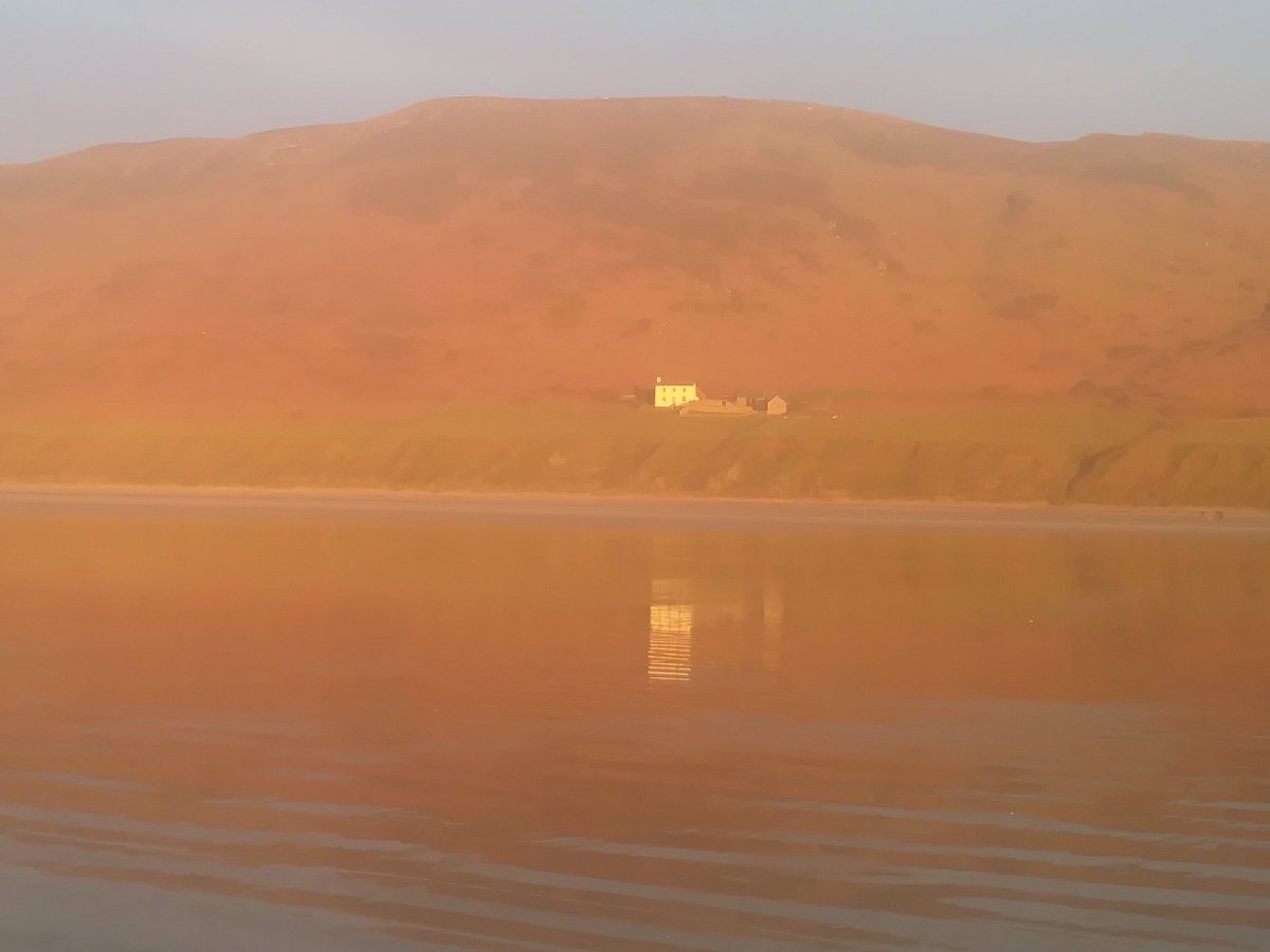 LI_Wales's tweet photo. Here’s the final 3 entries to the LI #wales #LI90 #photo competition.
We’ve not forgotten!
Pic 1: Winter light, Rhossili Bay by Olwen Maidment
Pic 2: Borth fossilised forest, Borth by Jill Bullen
Pic 3: Spring high tide, Cardiff Barrage by Steve Mann
@talklandscape #landscape https://t.co/4OSgWCObQU