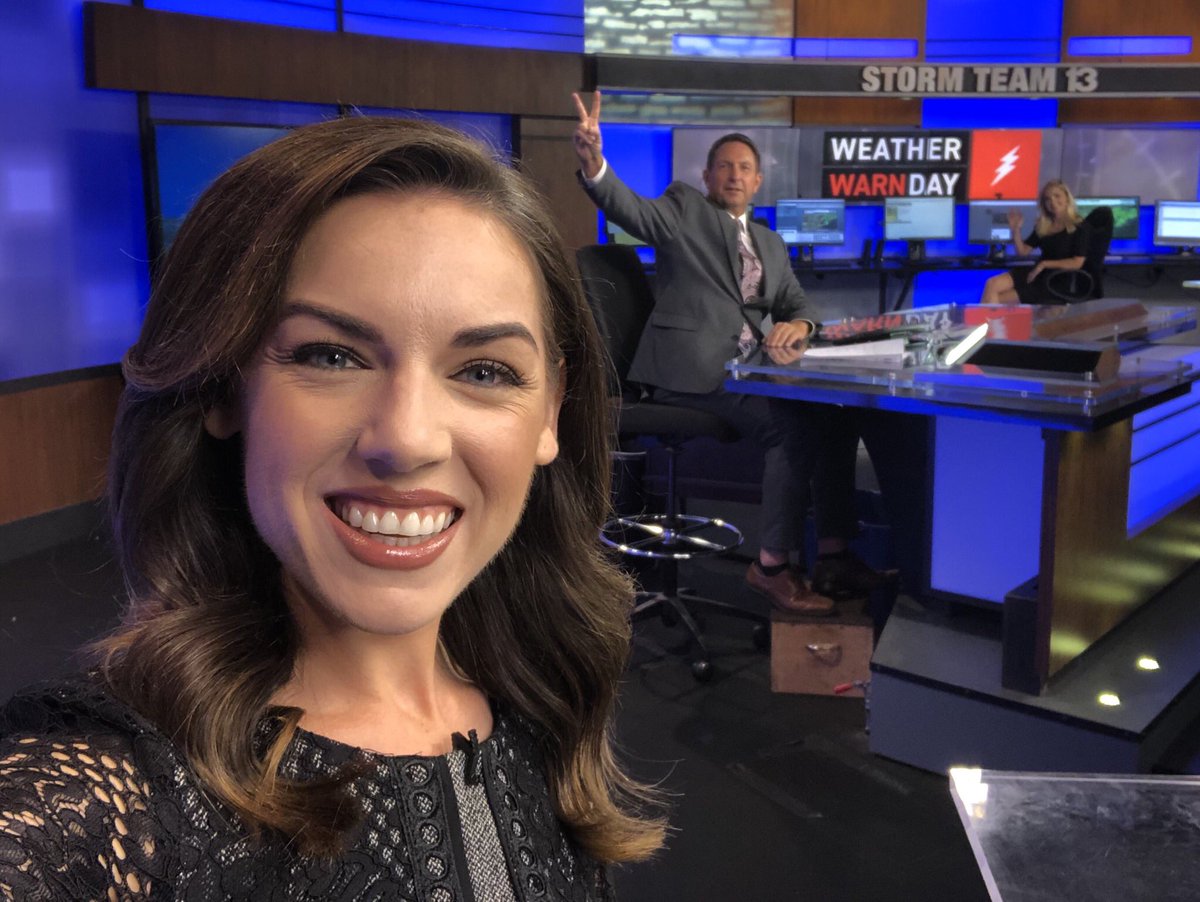 KatieWGME's tweet image. Socially distanced selfie! Let’s get through this Thursday together 😄 @WGME #SocialDistancing #selfie