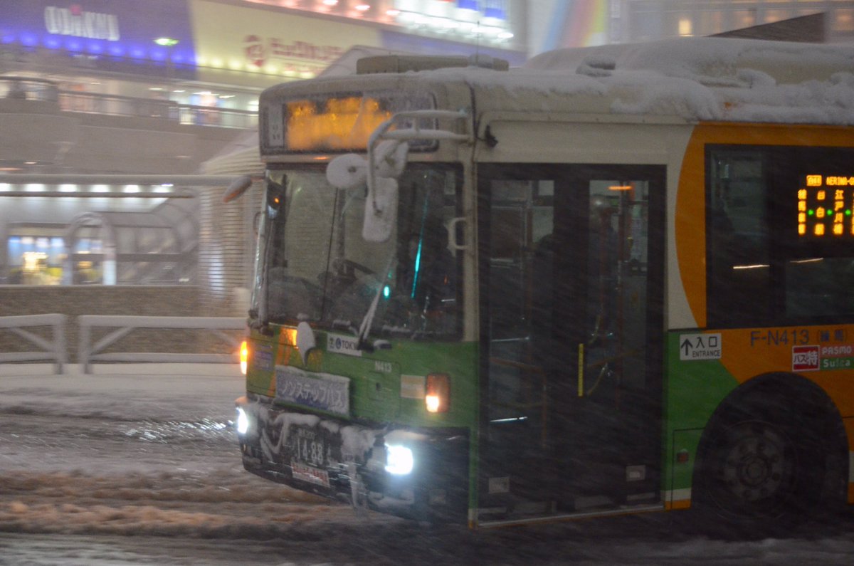 bus273NSK's tweet photo. さよなら練馬のN413 ADG-RA273KAN
またも日産ディーゼル車が都バスから数を減らしました。
LV290と並んでも引けを取らない姿でしたが、時の流れは早いものです。 https://t.co/F6Lg1zIaCH