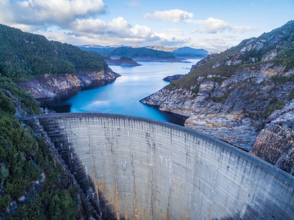 sitorbis's tweet photo. The #GordonDam is a 140-meter-high arch dam built on the Gordon River of the same name. While walking over the dam, you will admire the unique flora of the river and the Franklin-Gordon Wild Rivers National Park. #Tasmania https://t.co/CrynybZ5oW