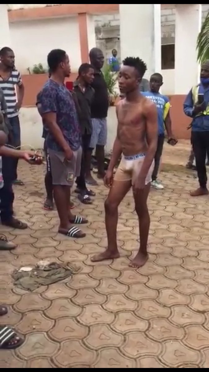 MBlog237's tweet photo. This boy allegedly runs mad in Yaounde after using a magic purse then failed to fulfil it's conditions. 

The 23 years old was living an extravagant lifestyle on instagram. 

#cameroon #story #humaninterest #237vibes #237community
#mbanweiblog https://t.co/wgyf8VJYUx