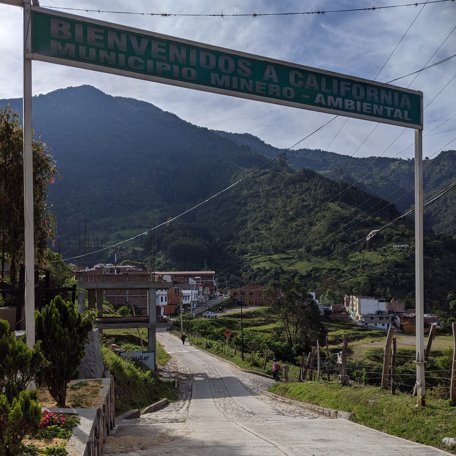 Canadian mining companies have initiated 3 arbitrations against Colombia’s government over Santurbán. The companies are relying on the  #ISDS clauses of the trade agreement between Canada & Colombia to seek compensation for measures protecting the  #páramo. 9/