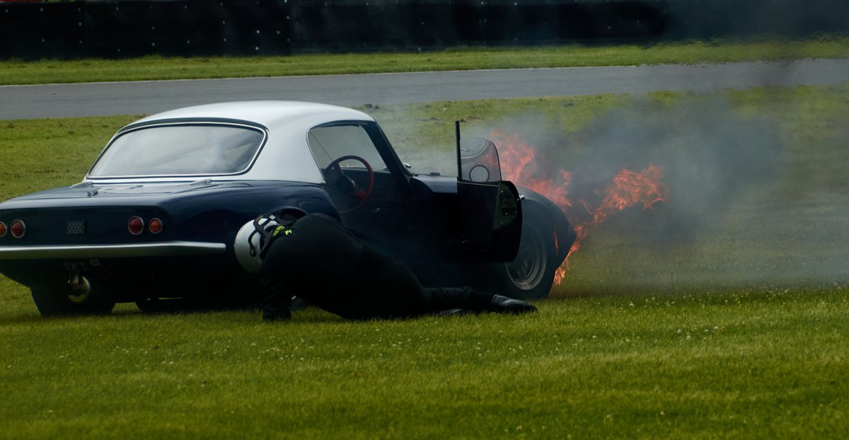 mediamotorrob's tweet photo. historic racing at donington park on 18.07.2020 martin/wolfe lotus elan 26r only 2 laps that was end of there race #lotuselan #lotuselan26r #lotusclassic #goodwood #goodwoodrevival #classicracer #classicar #lemansclassic #classiccars #petrolicious#pistonsandwheelspictures https://t.co/2xJMgSEEfk