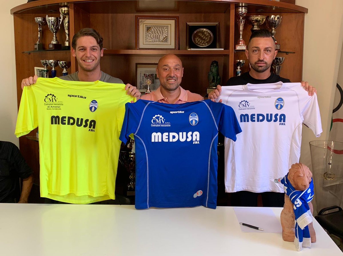 andrea_bearzi's tweet photo. Nuova avventura e nuova sfida !!!!! Carico a pallettoni #futsalsangiovannese #serieB #futsal #sangiovanni 💙 https://t.co/C3T91GD9T2