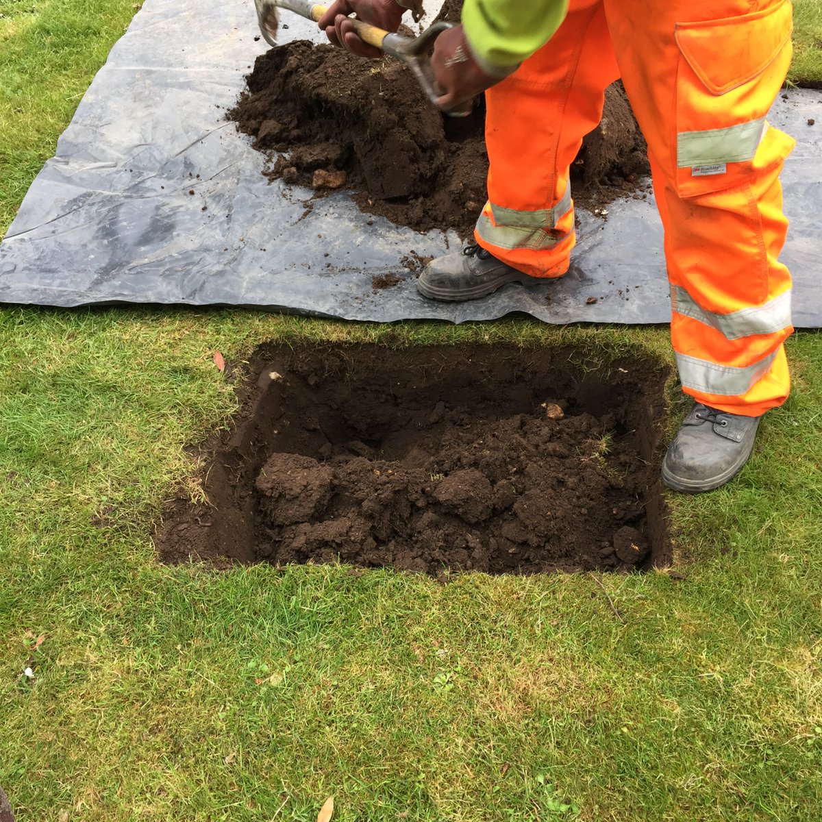 RescueRodGroup's tweet photo. #DorsetCountyWater #PipeMoling #Poole #Bournemouth https://t.co/Z2wA65qFCi
