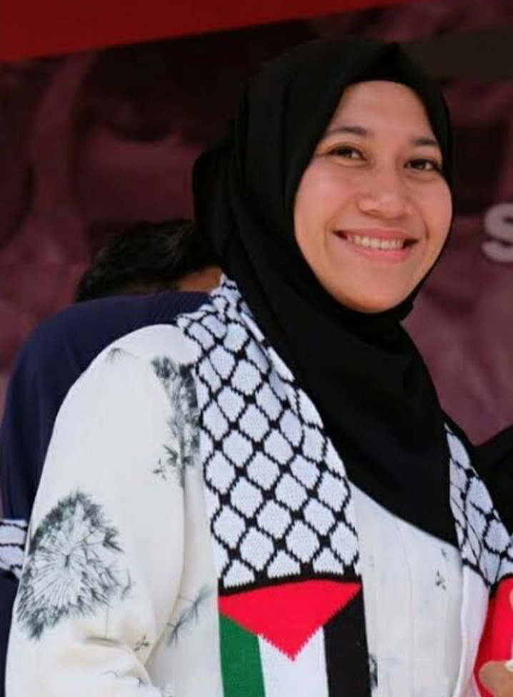 29. Rezita Meylani, istri Bupati InHu (ca-Bupati InHu)