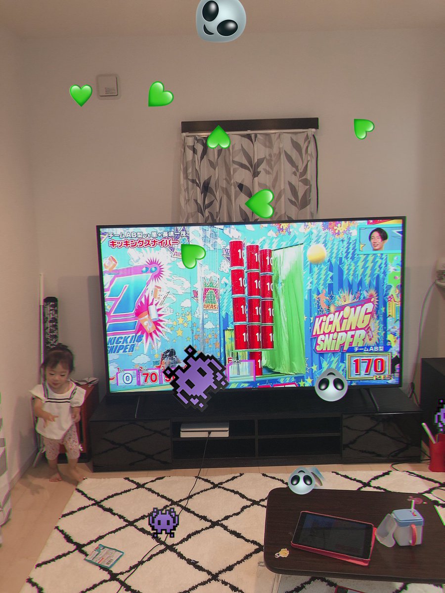Ryoryoryo در توییتر やっとtv届いた 近いとゲーム気持ち悪くなるwww 75インチテレビ