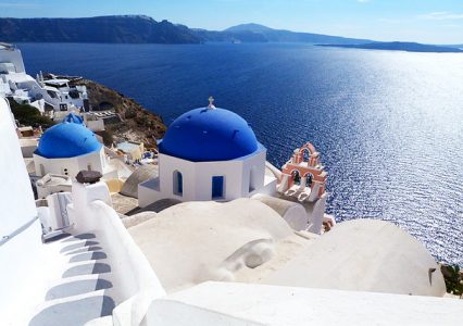 ChusElPato's tweet photo. Santorini is OK, but... Have you ever tryed Luarca? https://t.co/xvSIwoU4yC