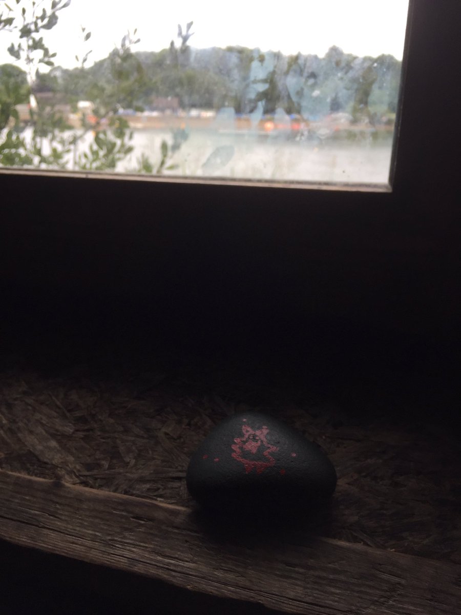 ArdinglyRocks's tweet photo. Added another one today. Can you guess where it is? Dark, but a lovely view, tweet 🐦 https://t.co/2Amirmqofh