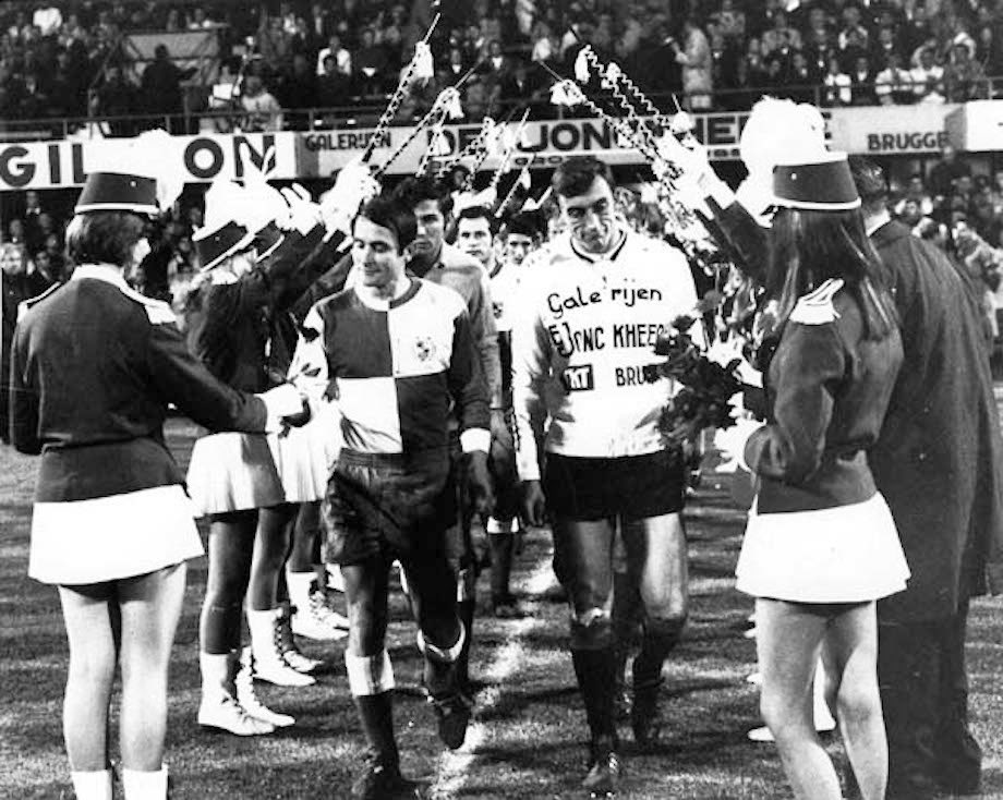 Cultural Leonesa vs SabadellCultural Leonesa, from León, were in Segunda A in 2017/18, & made waves with an infamous tuxedo kit in 2014.Sabadell, of Catalonia, have European pedigree. They lost 5-3 on aggregate to Club Brugge in the 69/70 Inter-Cities Fairs Cup. #LLL