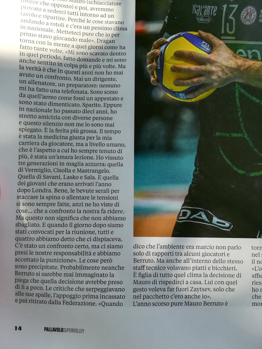 volleyandbooks's tweet photo. Un po' di chiarezza su quello che è successo quella famosa notte del 2015, sulla famosa cacciata.

Alla fine mi dispiace per quello che è successo a Dragan. https://t.co/295gB717Mc