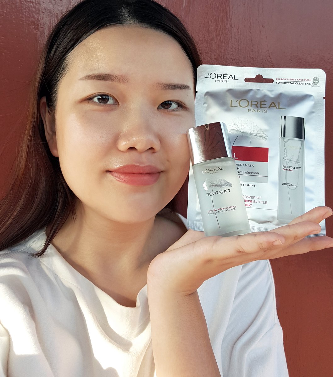 lonelycindie's tweet photo. งานผิวละเอียด L'oreal Crystal Micro Essence และ Treatment Mask รู้สึกเลยว่าผิวชุ่มชื้นขึ้นมาก ตัวเอสเซนส์คือซึมไว ในขณะที่มาสก์ชุ่มชื้นนาน มาสก์วันนี้พรุ่งนี้ผิวก็ยังนุ่มฟูอยู่ บำรุงล้ำลึกจริง รูขุมขนแลดูกระชับอย่างเห็นได้ชัด คือผิวดี ผิวเปล่งปลั่งกระจ่างใสอะ #ดีบอกต่อ https://t.co/Fj8TFB7WIb