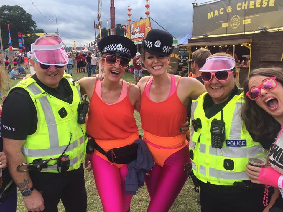 vickyjpaul's tweet image. Love a bit of @rewindfestival @SconePalace this was 4 years ago today with big gang of us including @lap2912. 

Look forward to next year being open. @TaysidePolice were such good sports! 

#Tbt #ThursdayMotivation
