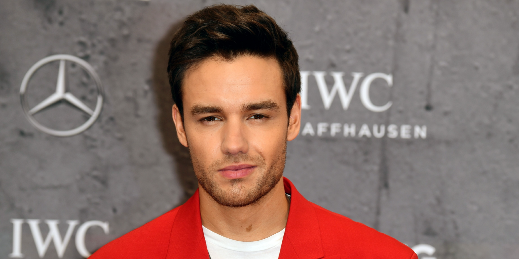 MediaEyeTweets's tweet photo. Former #OneDirection star @LiamPayne plays a BBC Radio 1 DJ set to celebrate the band's tenth anniversary this afternoon. #OneDirectionDay #10Yearsof1D https://t.co/WbWKmKA9pf