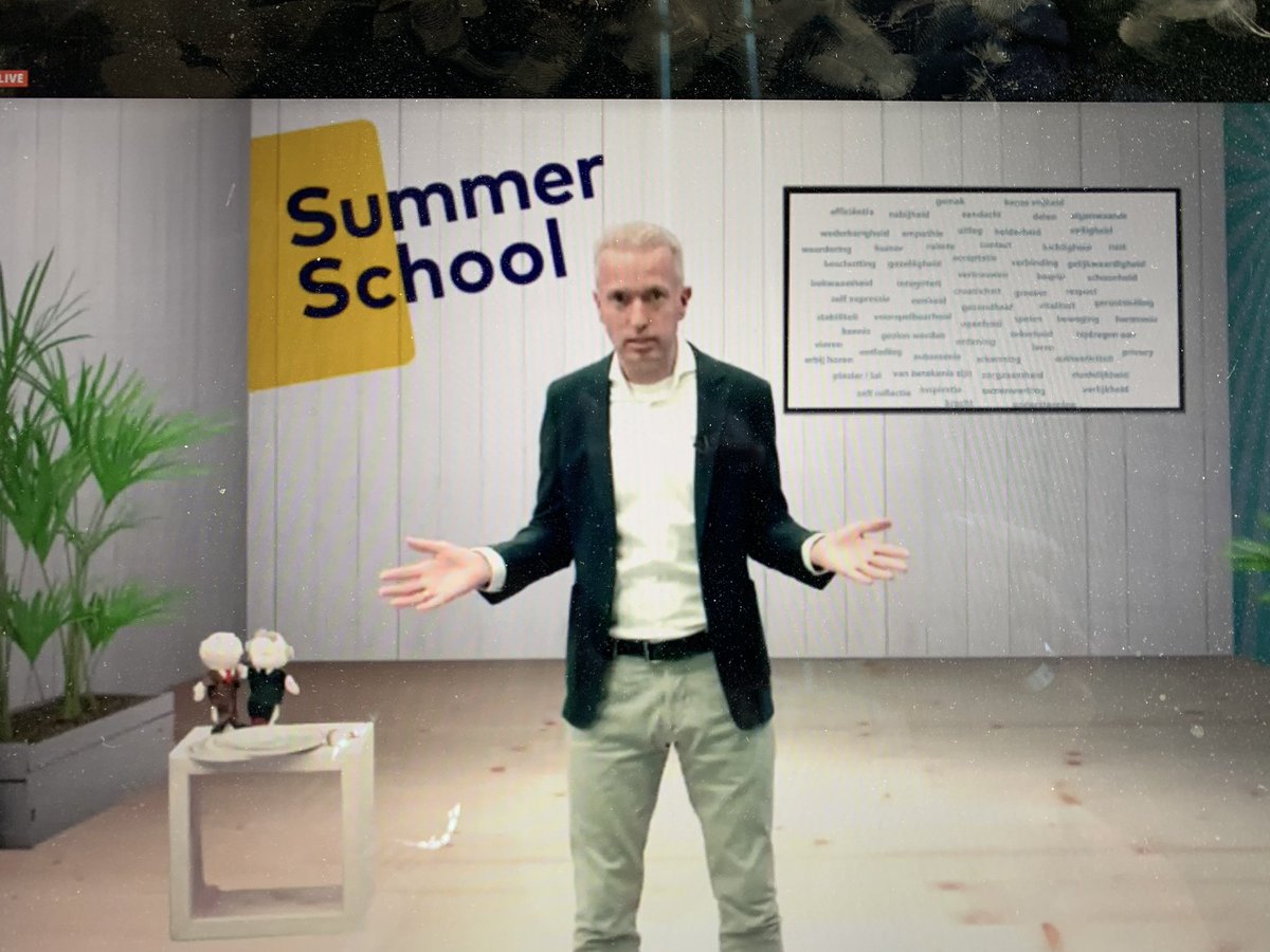 Hoe vergroot je je schakelvermogen? <a href="/RickvanAsperen/">Rick van Asperen</a> geeft tips op #AenOsummerschool Gaat over je behoeften, je ego strippen, oordeelloos luisteren, conditioneringen loslaten. Het maakt je milder en verruimt je blik. Vandaag gemist? Meld je aan voor 13 aug aeno.nl/agenda/summers…