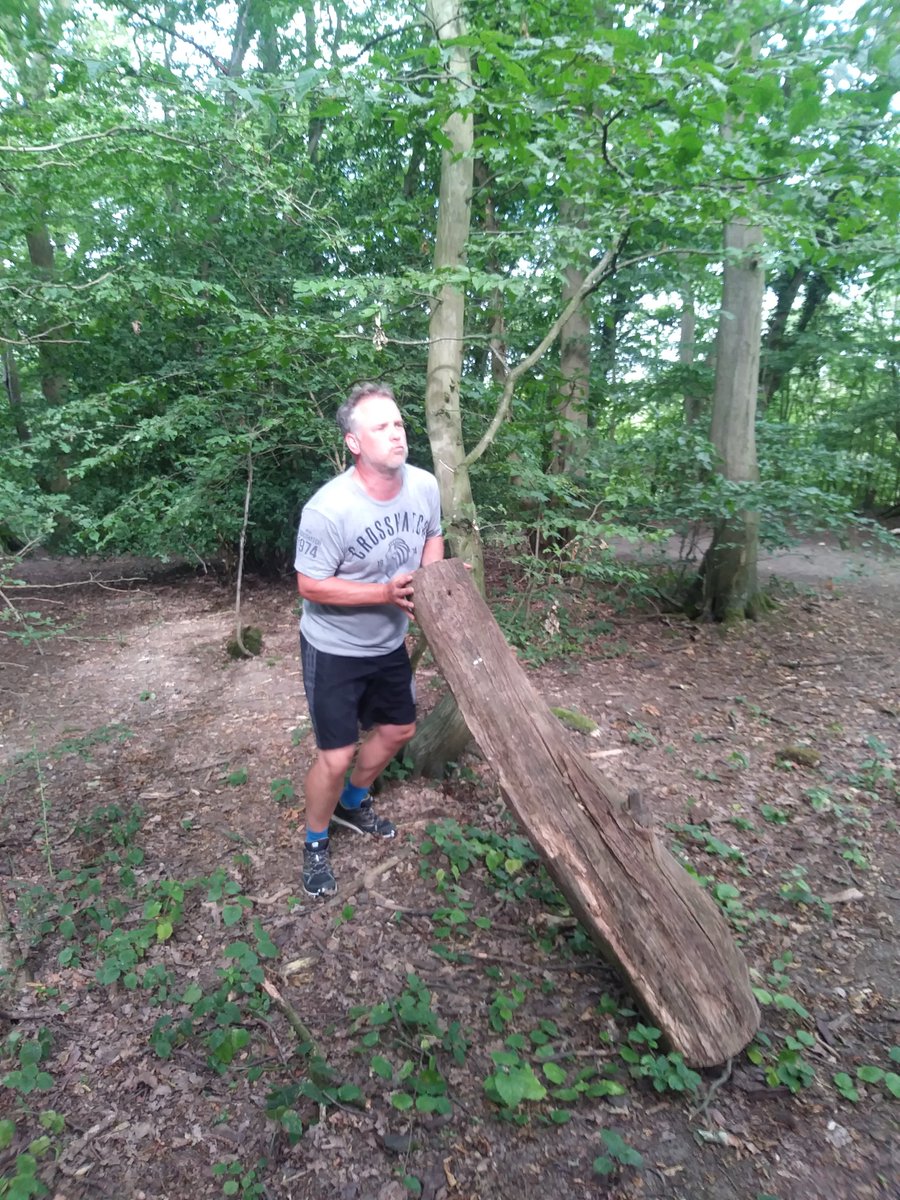 abbsfit's tweet photo. Stuart working hard in his session this morning 👌👍 https://t.co/Deyu9KTfOi