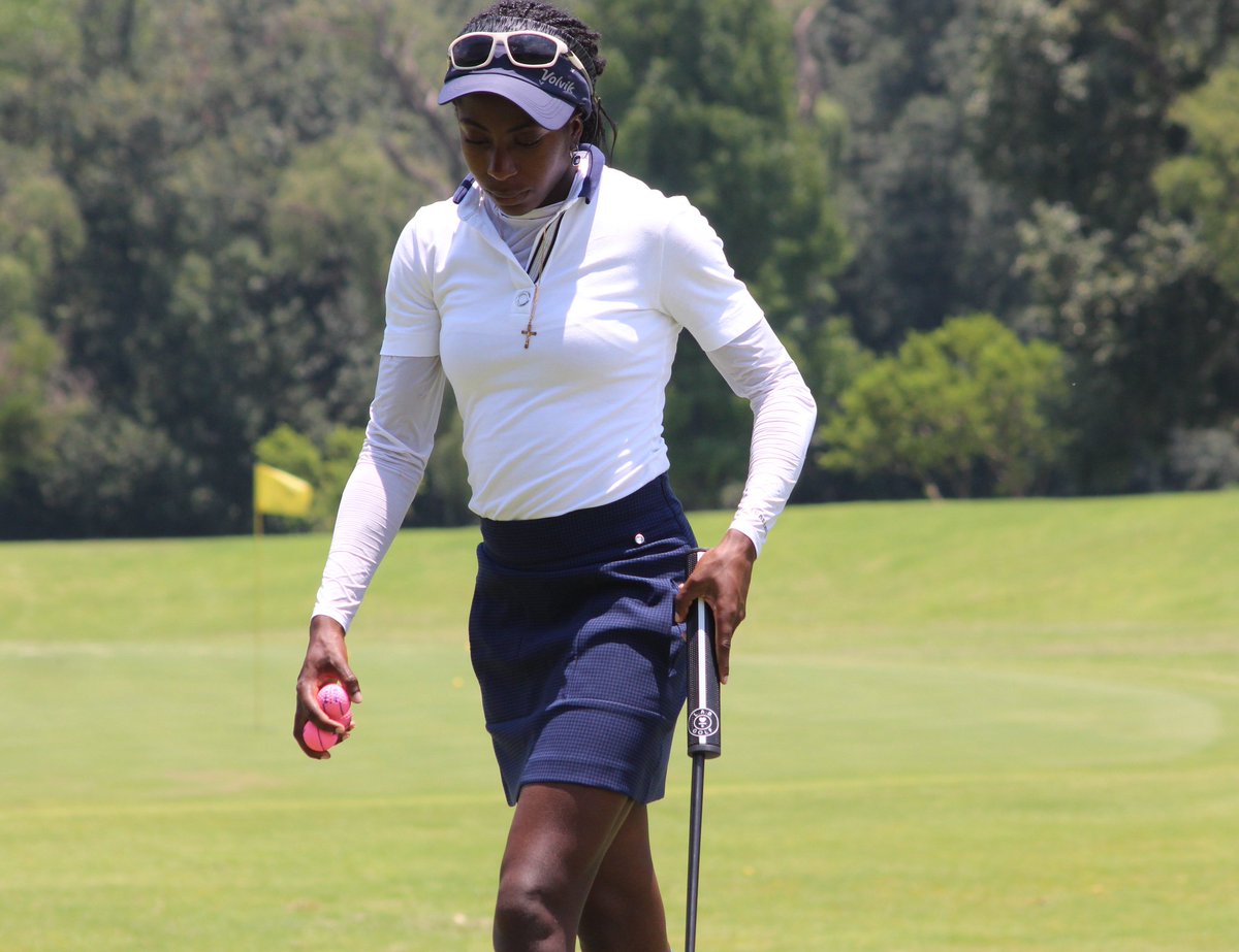 cherylroberts00's tweet photo. Just 19 years. Former world kids golf champion.  Became a golf pro at 17 yrs.  Represented Nigeria at the Youth Olympics. Working on qualifying to represent Nigeria at the #TokyoOlympics. She is Georgia Oboh. Will be featured in my soon to be published ‘African Soil Sportswoman’ https://t.co/cC9dtO5Zd5
