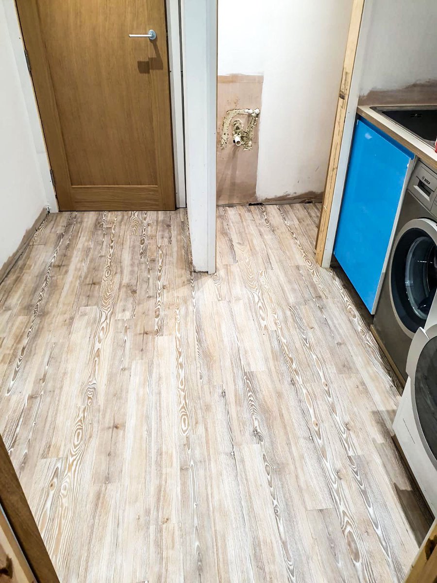 QCommercialLtd's tweet photo. This is Amtico worn Ash effect in our client’s brand new extension. Certainly gives the WOW factor any day of the week. So give us a call to find your new look today. #amtico #amticoflooring #newcastle #qcommercialflooring #qcommercial #localbusiness #northeast #interiordesign https://t.co/EMPNTxkF5o