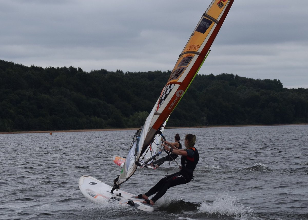 394Gbr's tweet photo. last weekend was spend zooming 🏎. the wind provided and we got lots of practice and even helped coach the little ones    @sailing_true @BurtonSailing  #marine13 #bajanturtle @ChemEng_EHS #duckitpro https://t.co/F0T2deDHpn