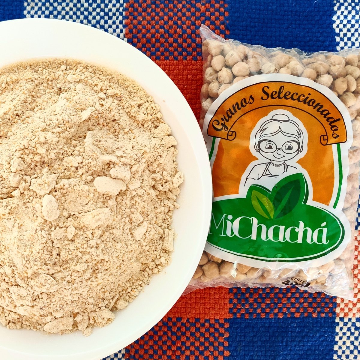 AlquimiaChef's tweet photo. Hice harina de garbanzos en mi casa, tan fácilmente que no podrías imaginarlo, simplemente los licue a alta velocidad hasta que se pulverizó.

¿Que puedes hacer con ella? 

¡Uf! mil cosas, tortas, croquetas, cremas, panquecas, quesillos, salsas, panes y muuuucho más. https://t.co/Hp0bsarJ2T