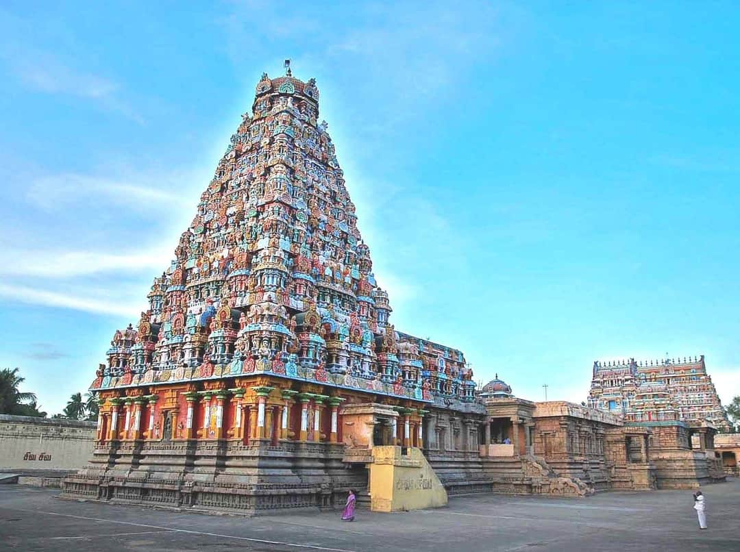 Ancient Kampaheswarar Chola Temple, Tirubuvanam, Tamil Nadu, BHARAT (India) Dedicated to the Bhagwan Shiv. It is situated in the town of Thirubuvanam on the Mayiladuthurai-Kumbakonam road.