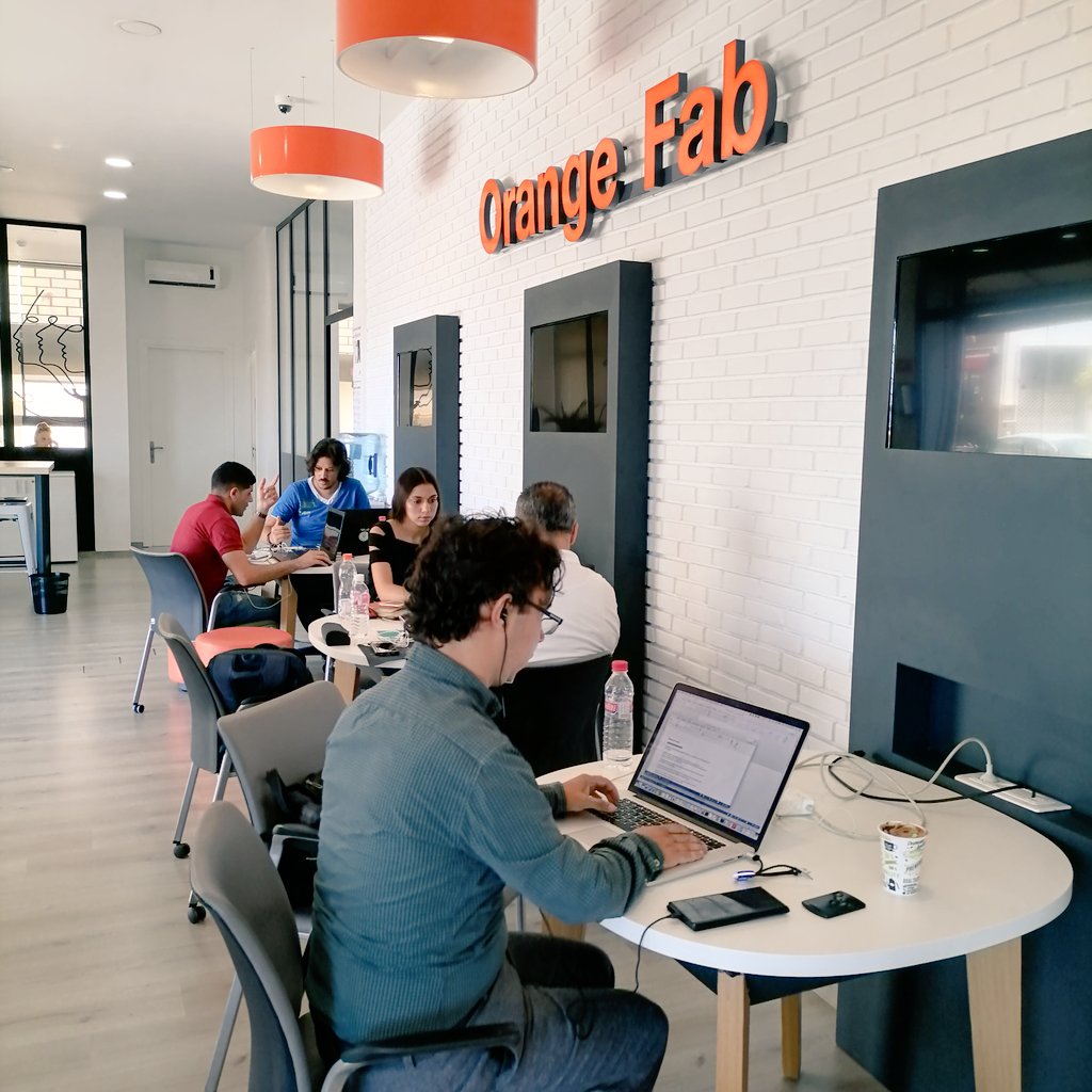 OrangeTN_Plus's tweet photo. Même si la saison 2 d'#OrangeFabTN s'est achevée, les start-up #NGSign et #WinShot sont restées fidèles à l'ambiance familiale au sein d'Orange Fab Tunisie et continuent à développer leur business avec @OrangeTN. Découvrez plus sur https://t.co/jjs5RCpakU
Vivement la saison 3 😁 https://t.co/ewiOD21Czf