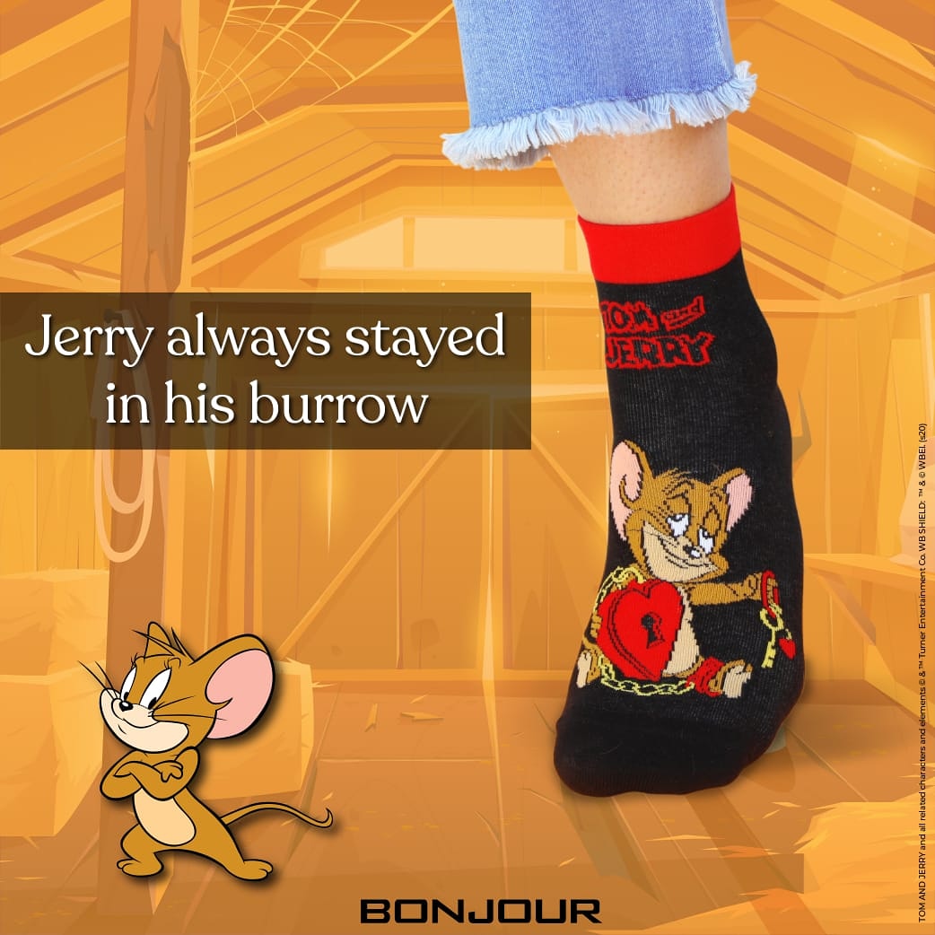 Bonjour_socks's tweet photo. Finally, Jerry came out of his hole only to explore a bigger one.
1/1
.
.
#bonjour #bonjoursocks #TomJerry #TomandJerry #socks #friendshipday #friendshipdayspecial #friendshipdaypost #happyfriendshipday https://t.co/mBbnvLtMyk